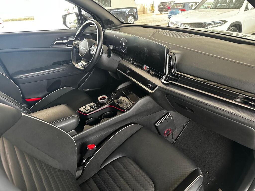 Kia Sportage 2022 Musta