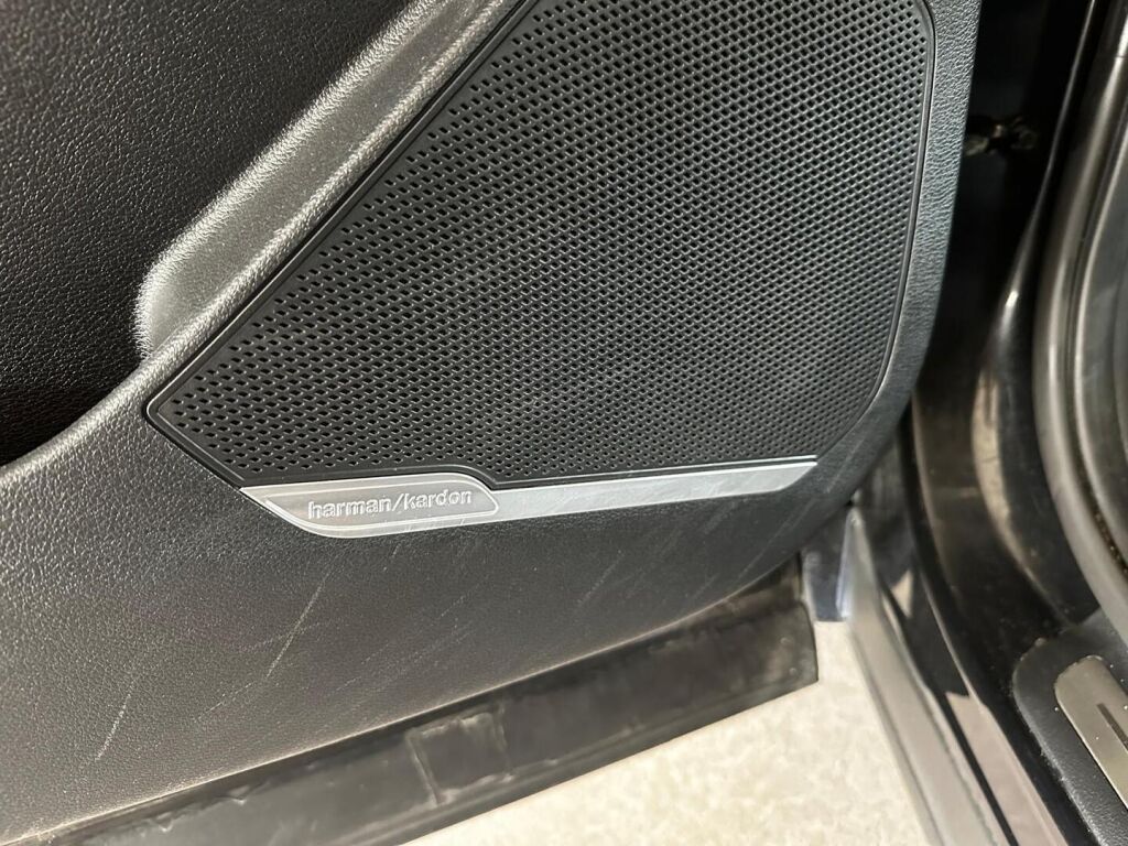 Kia Sportage 2022 Musta