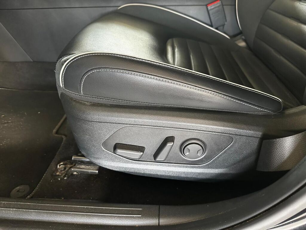 Kia Sportage 2022 Musta