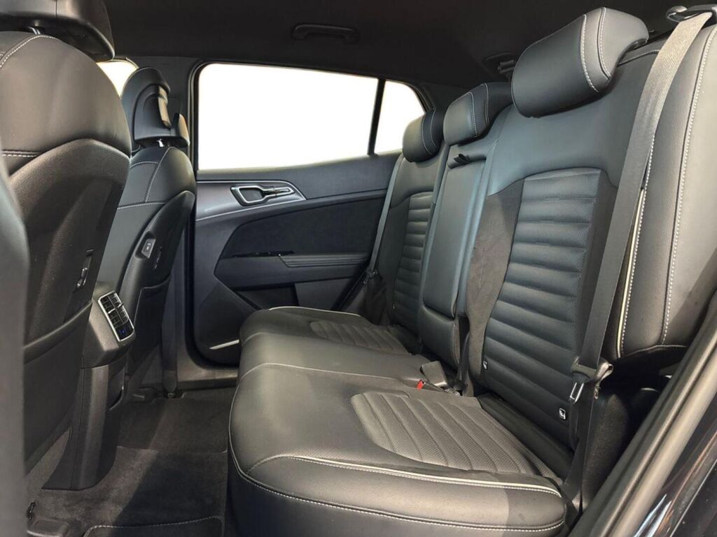 Kia Sportage 2022 Musta