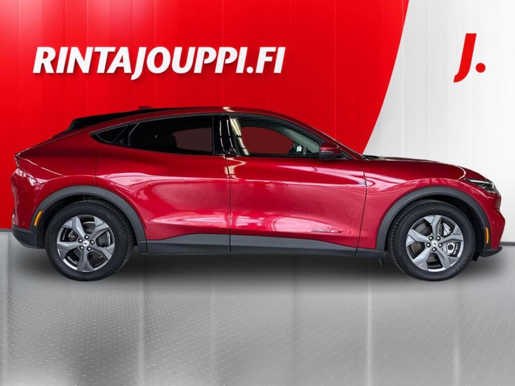 Ford Mustang Mach-E 2022 Punainen