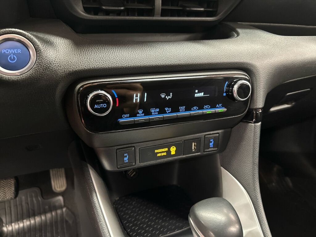 Toyota Yaris 2022 Valkoinen