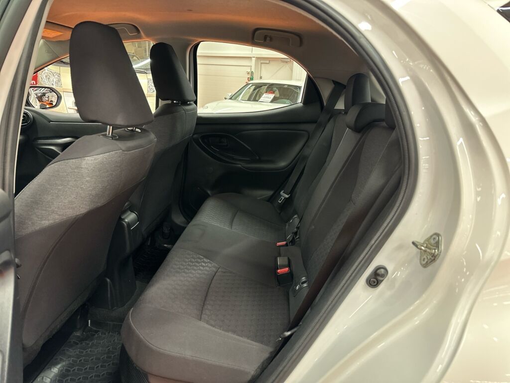 Toyota Yaris 2022 Valkoinen