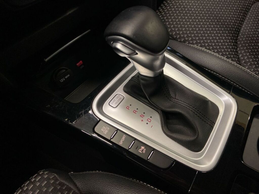 Kia Ceed 2020 Musta
