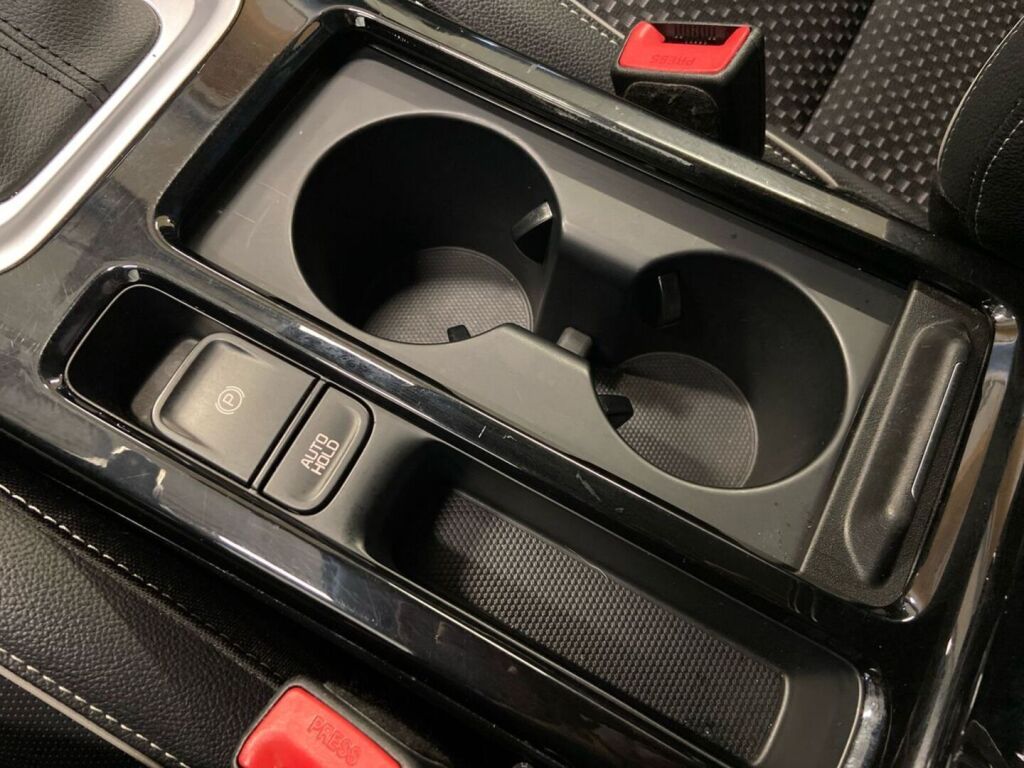 Kia Ceed 2020 Musta