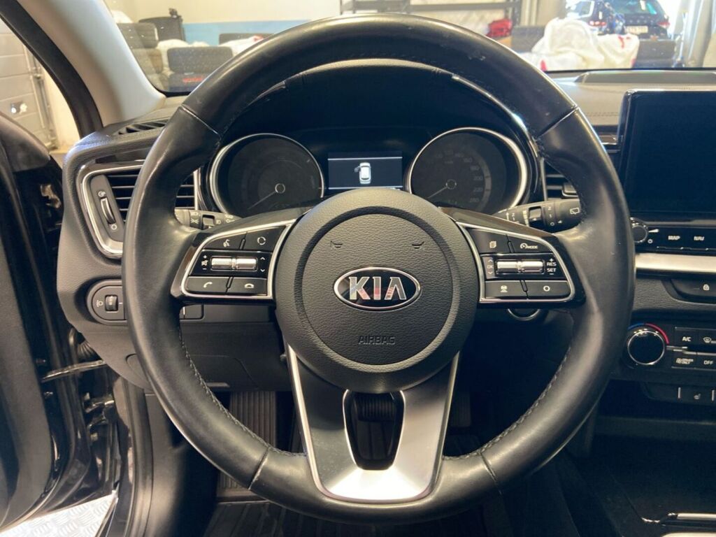 Kia Ceed 2020 Musta