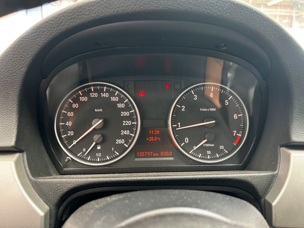 BMW 320 2008 Harmaa