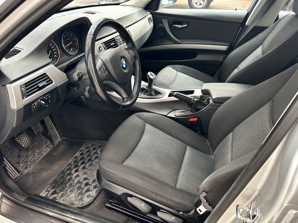 BMW 320 2008 Harmaa