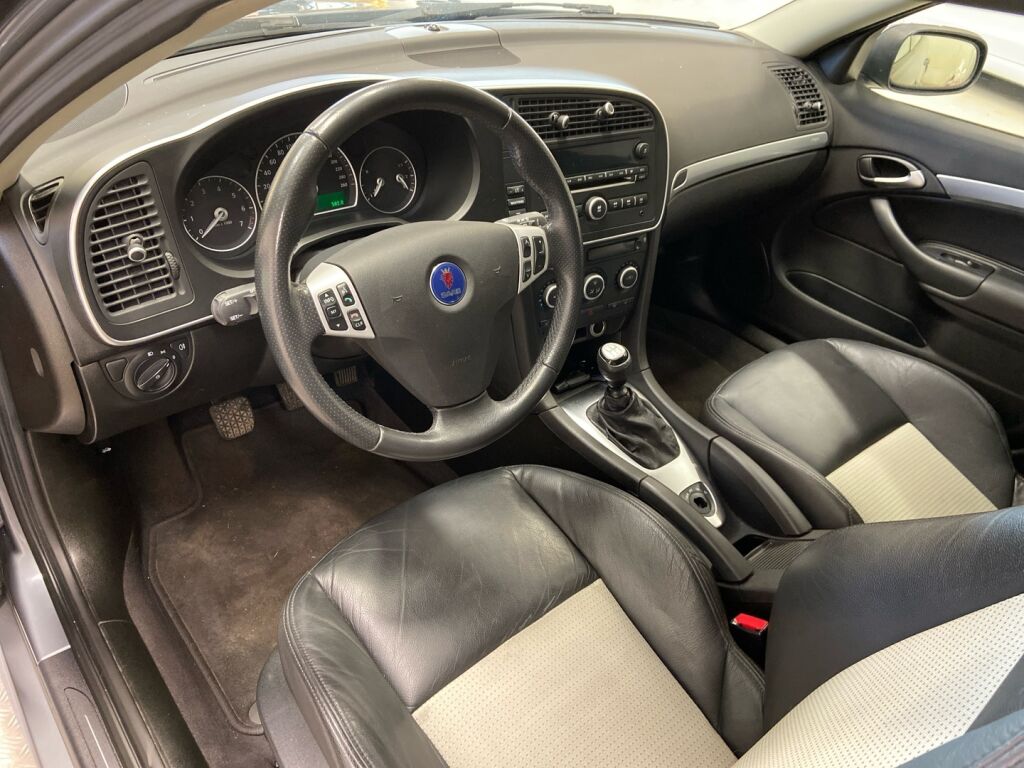 Saab 9-3 2010 Harmaa