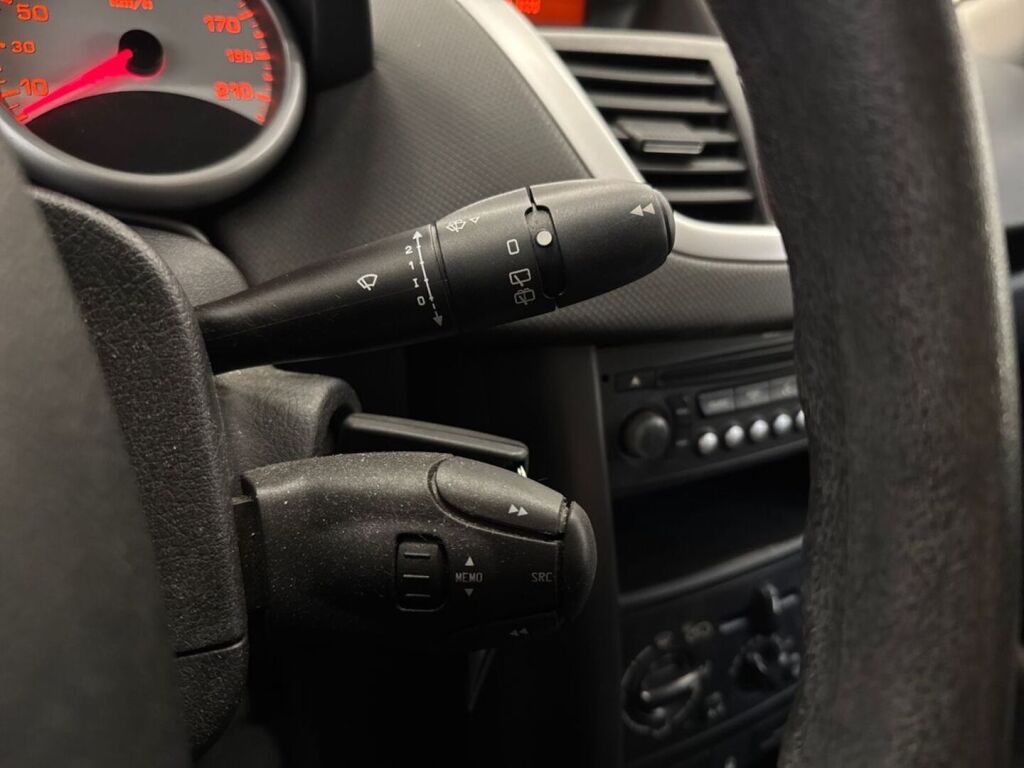 Peugeot 207 2008 Harmaa