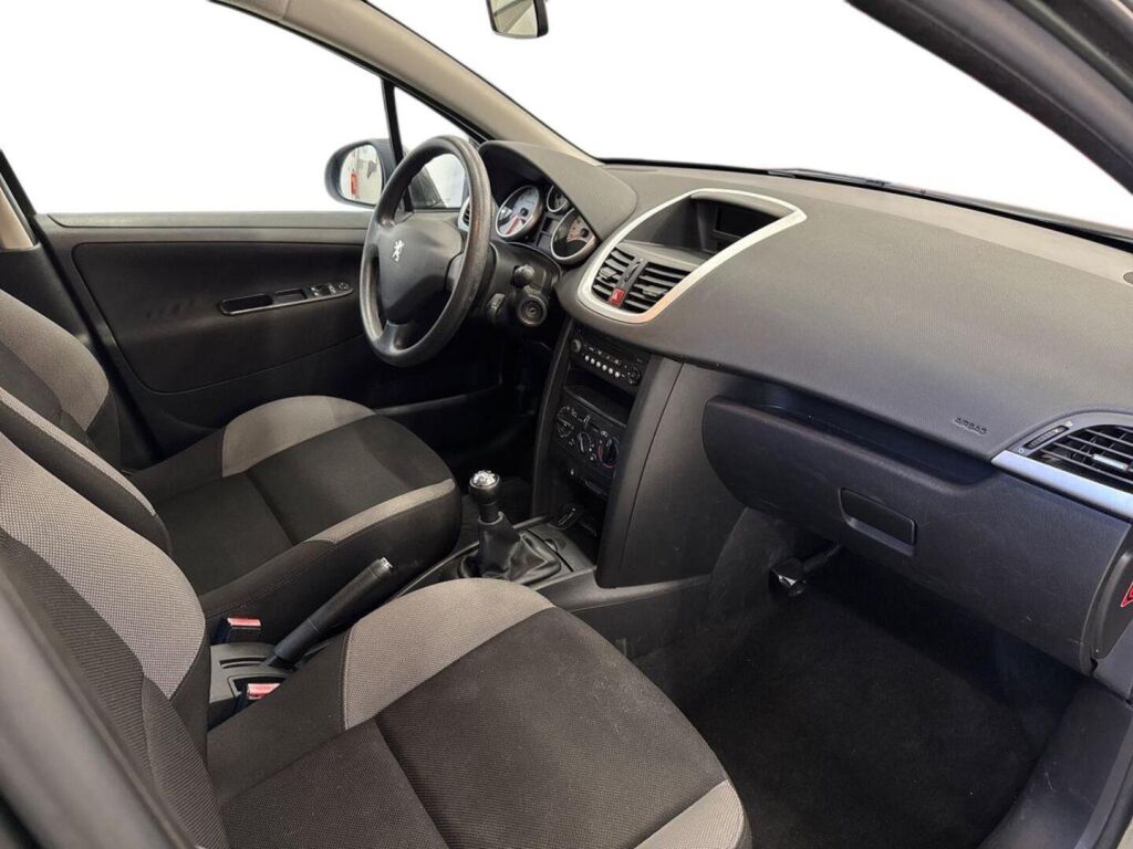 Peugeot 207 2008 Harmaa