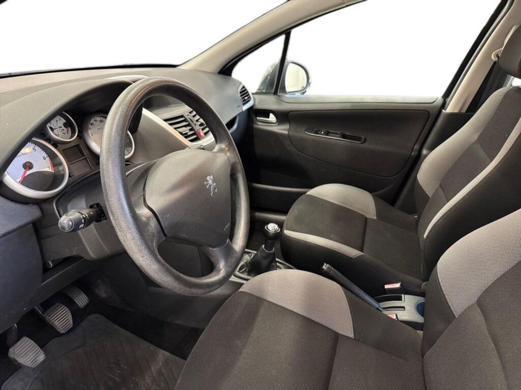 Peugeot 207 2008 Harmaa