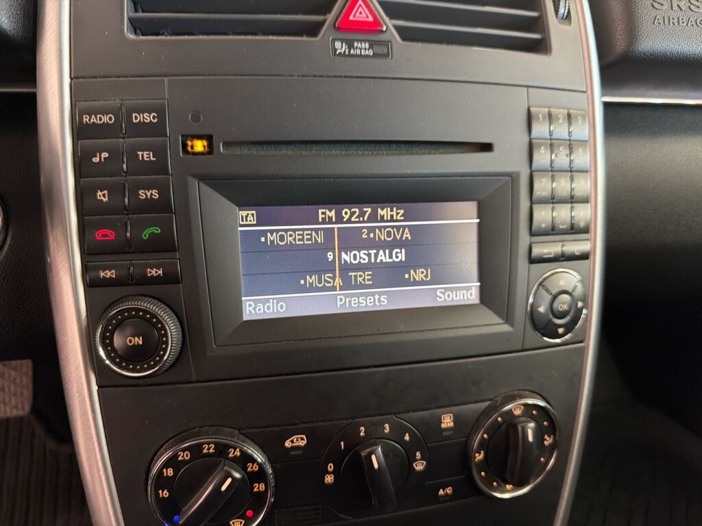 Mercedes-Benz B 2009 Musta