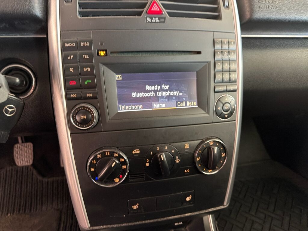 Mercedes-Benz B 2009 Musta
