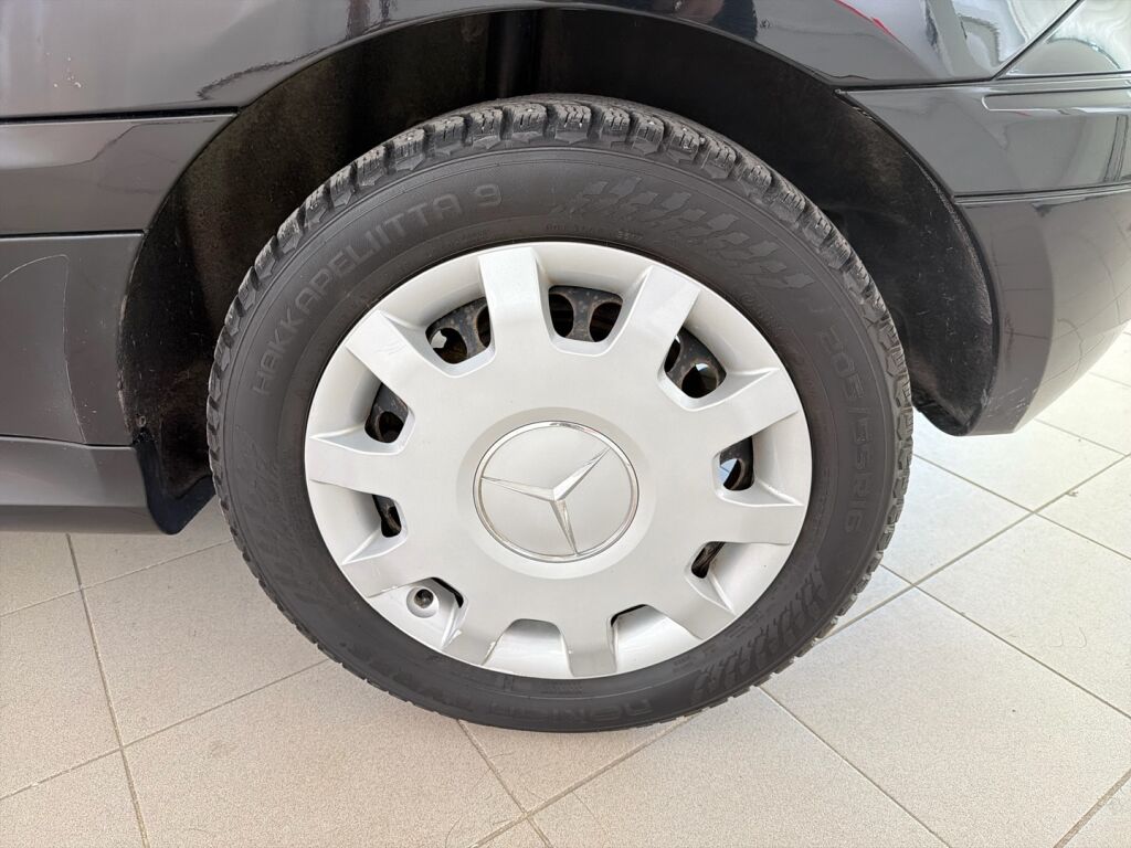 Mercedes-Benz B 2009 Musta
