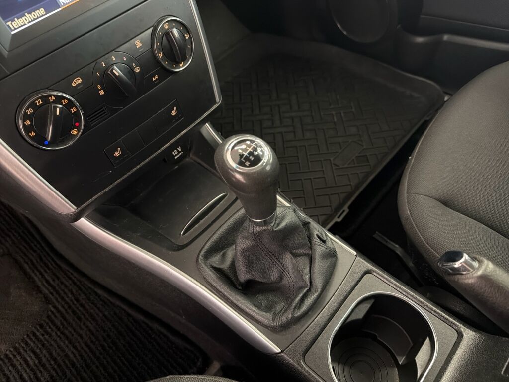 Mercedes-Benz B 2009 Musta