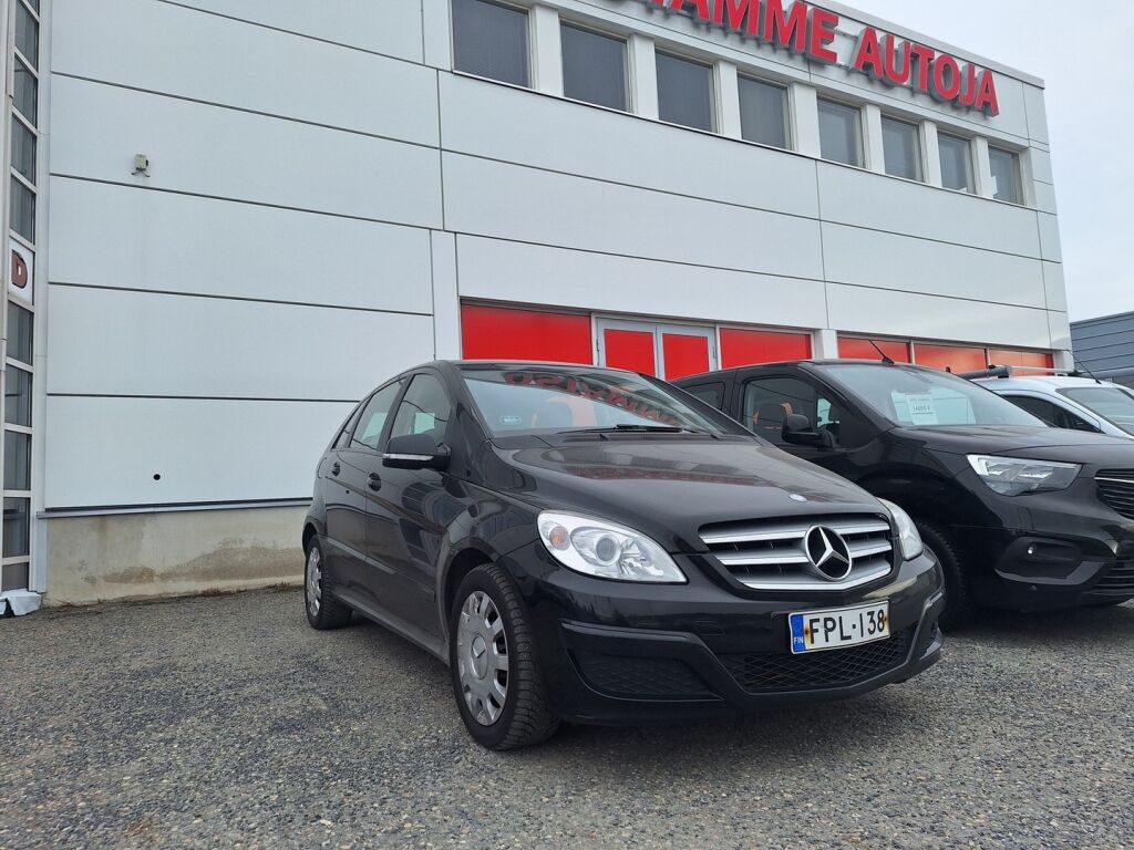 Mercedes-Benz B 2009 Musta