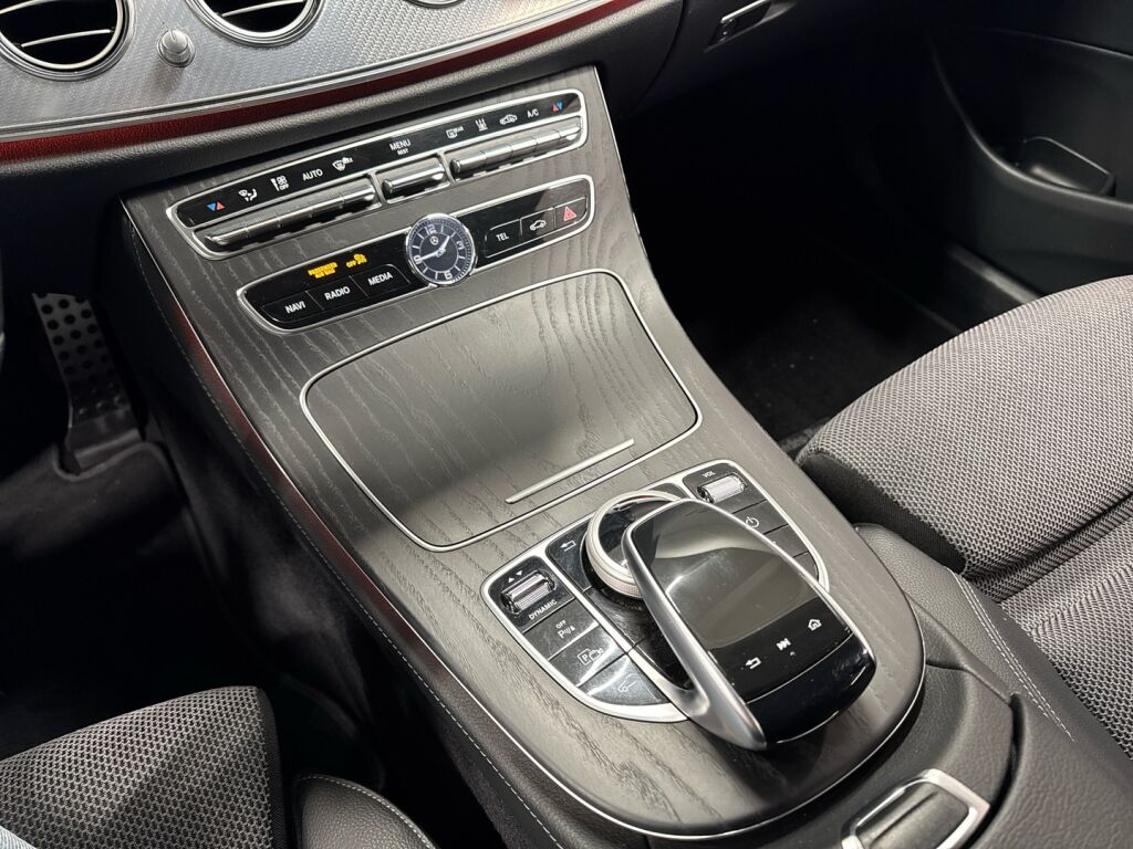 Mercedes-Benz E 2020 Valkoinen