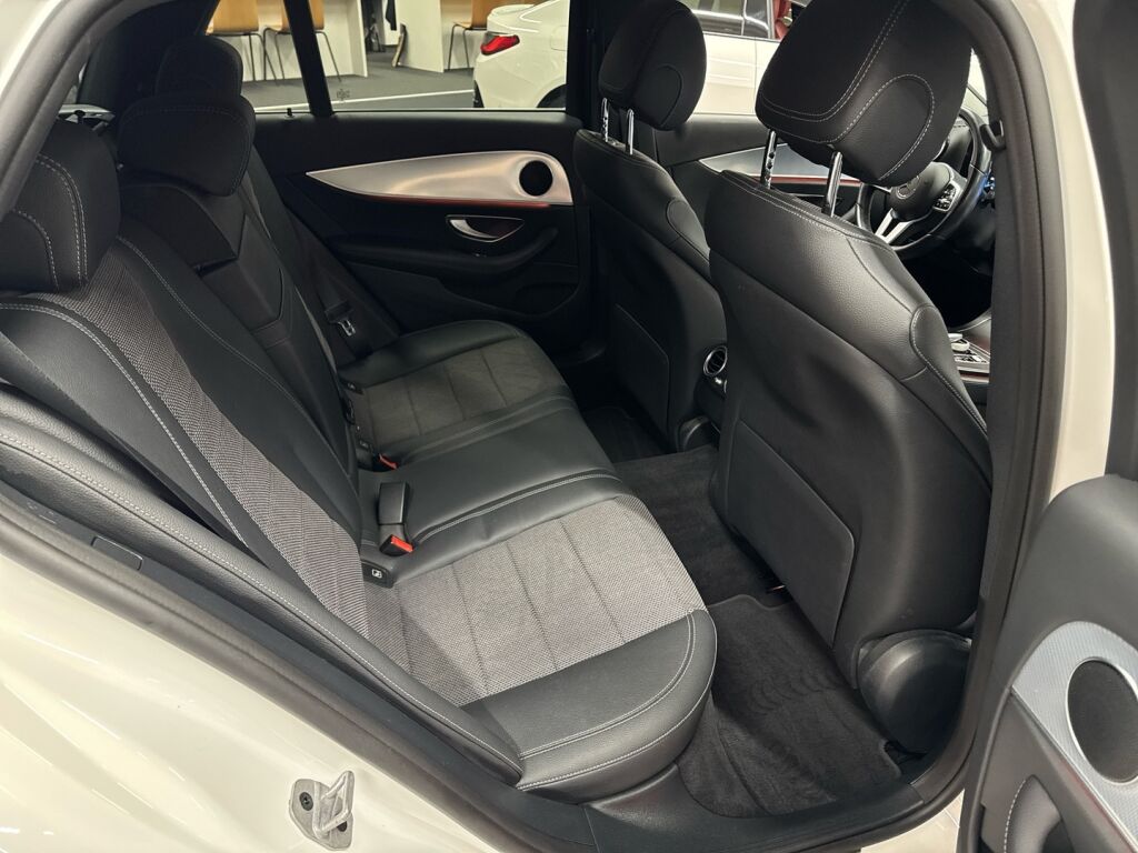 Mercedes-Benz E 2020 Valkoinen