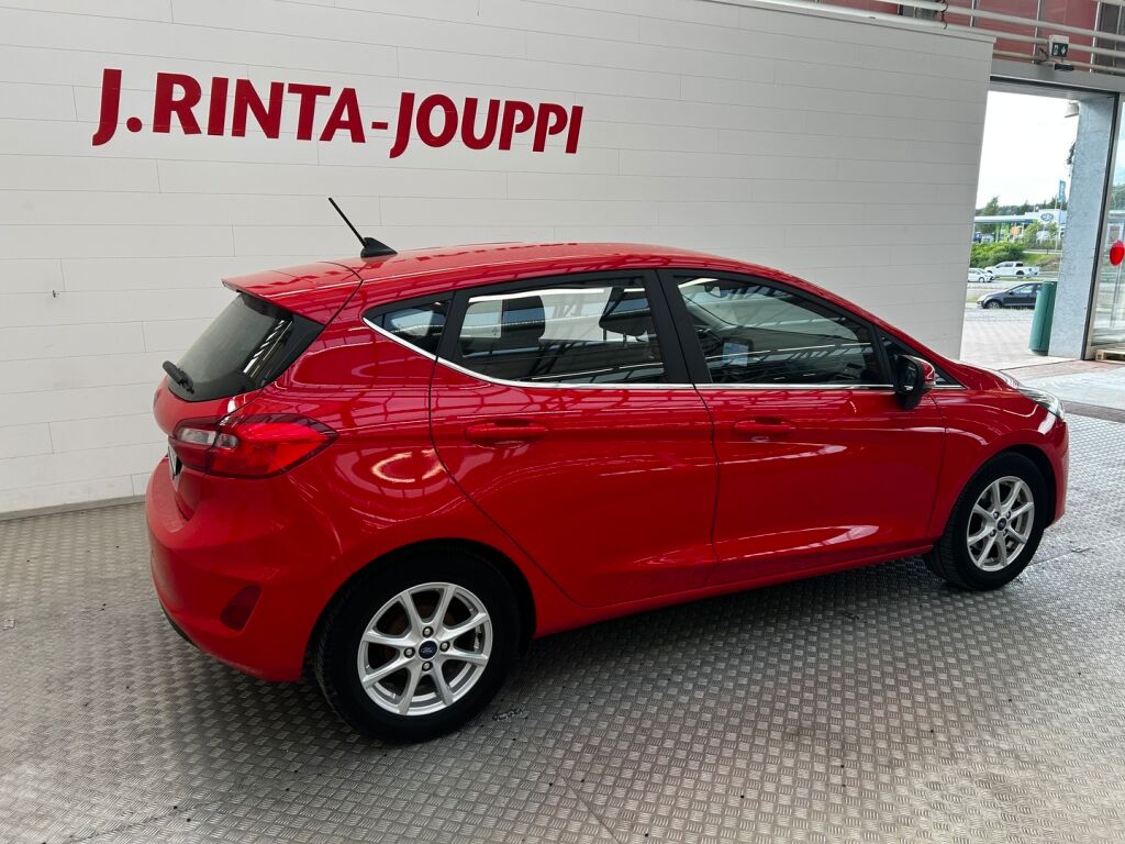 Ford Fiesta 2020 Punainen