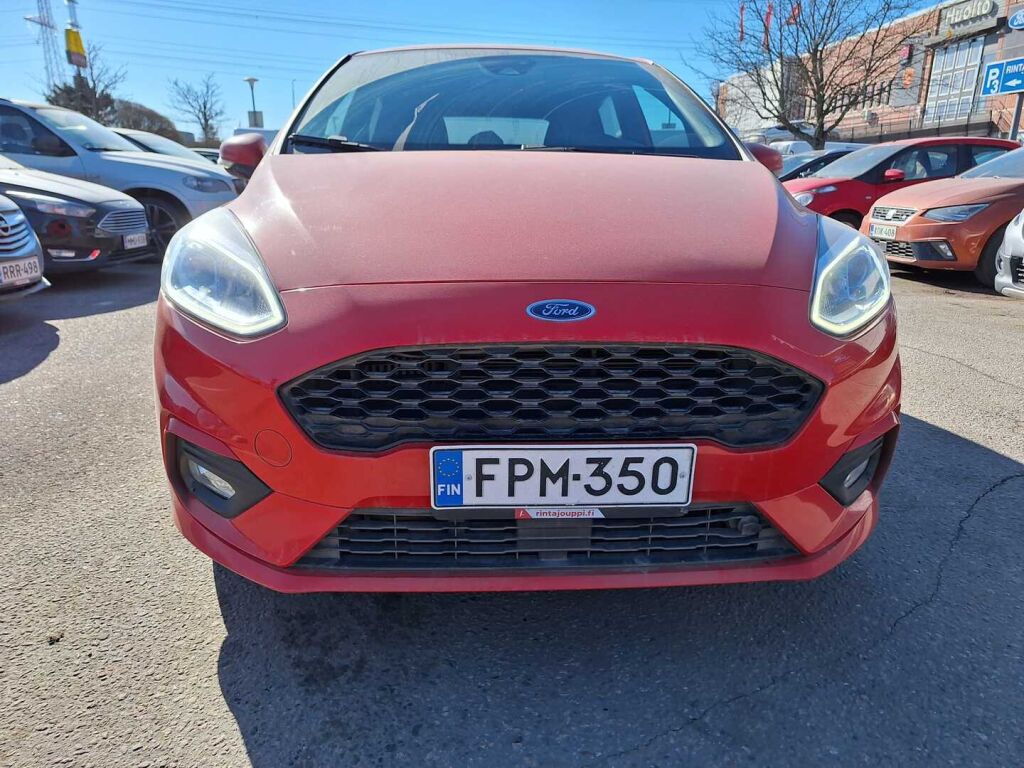 Ford Fiesta 2020 Punainen