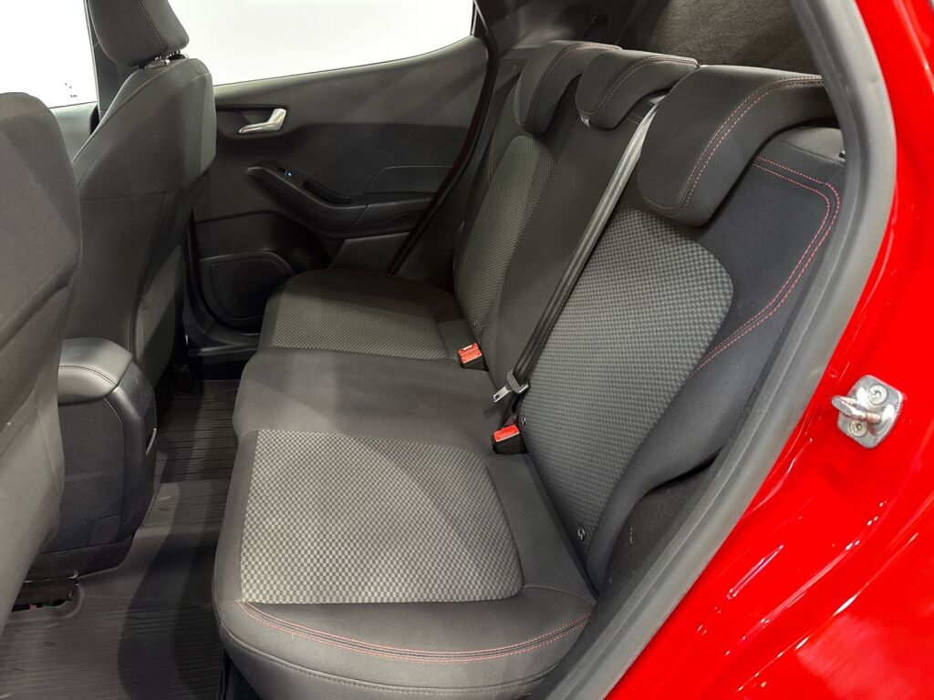 Ford Fiesta 2020 Punainen