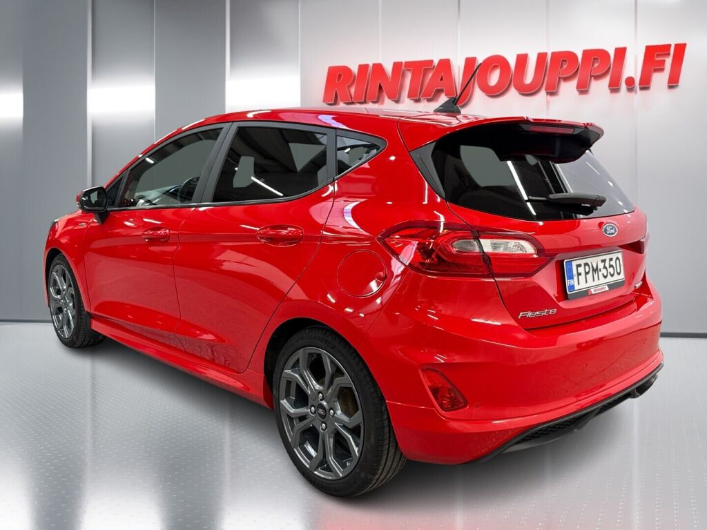 Ford Fiesta 2020 Punainen