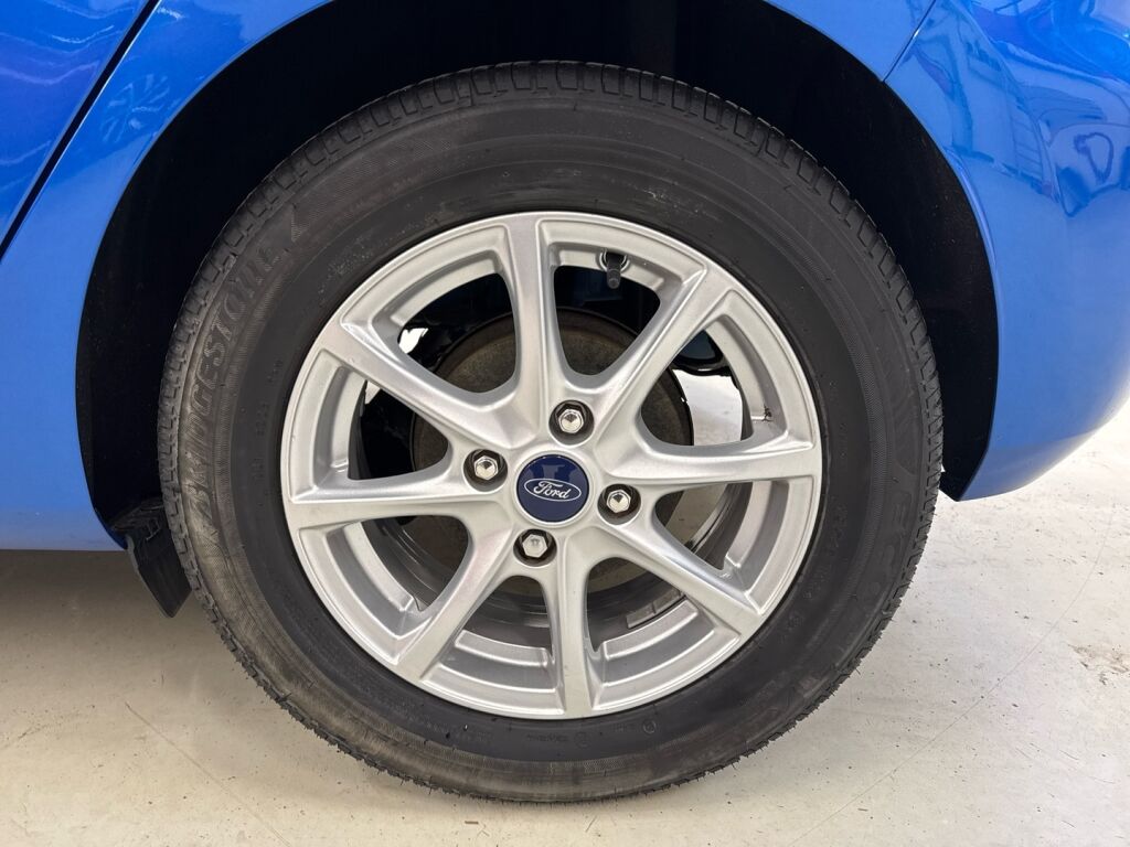 Ford Fiesta 2021 Sininen