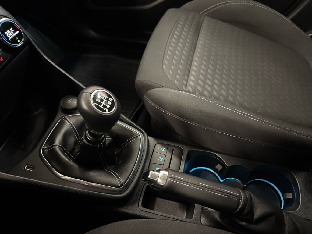 Ford Fiesta 2021 Sininen