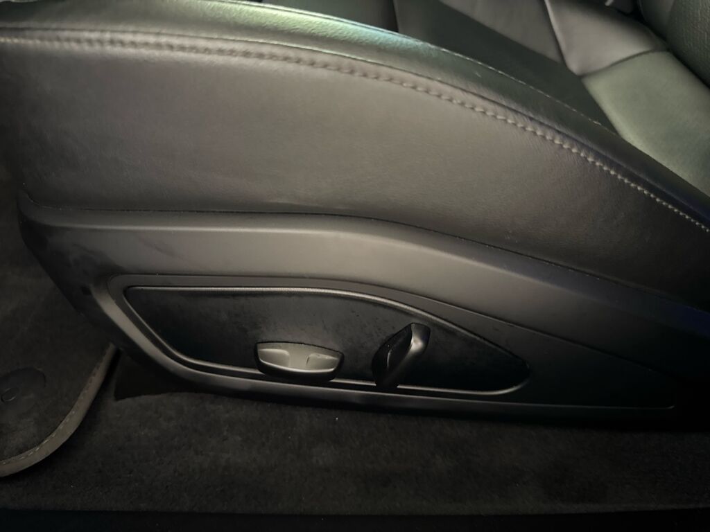 Porsche Taycan 2020 Musta