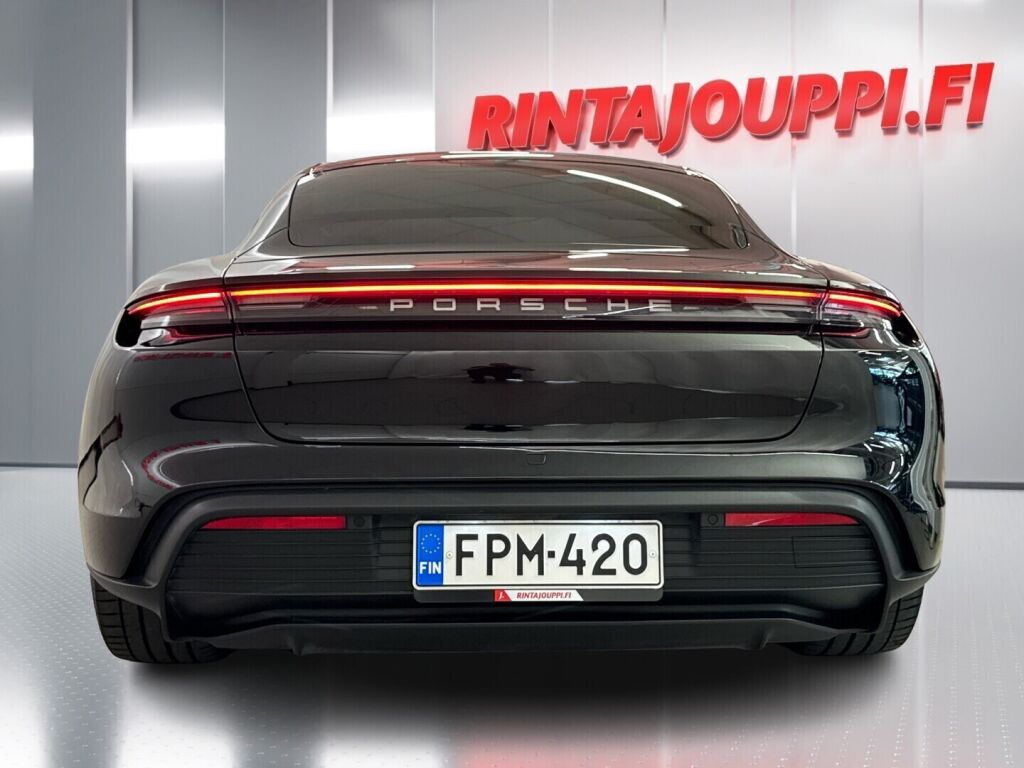Porsche Taycan 2020 Musta
