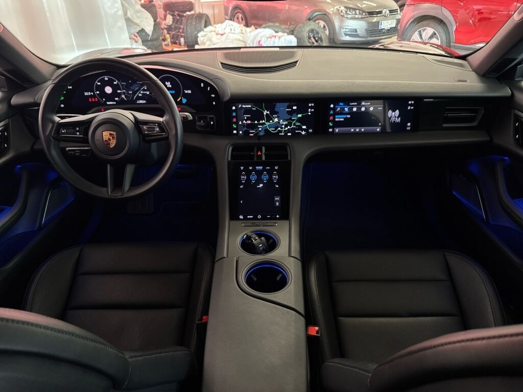 Porsche Taycan 2020 Musta