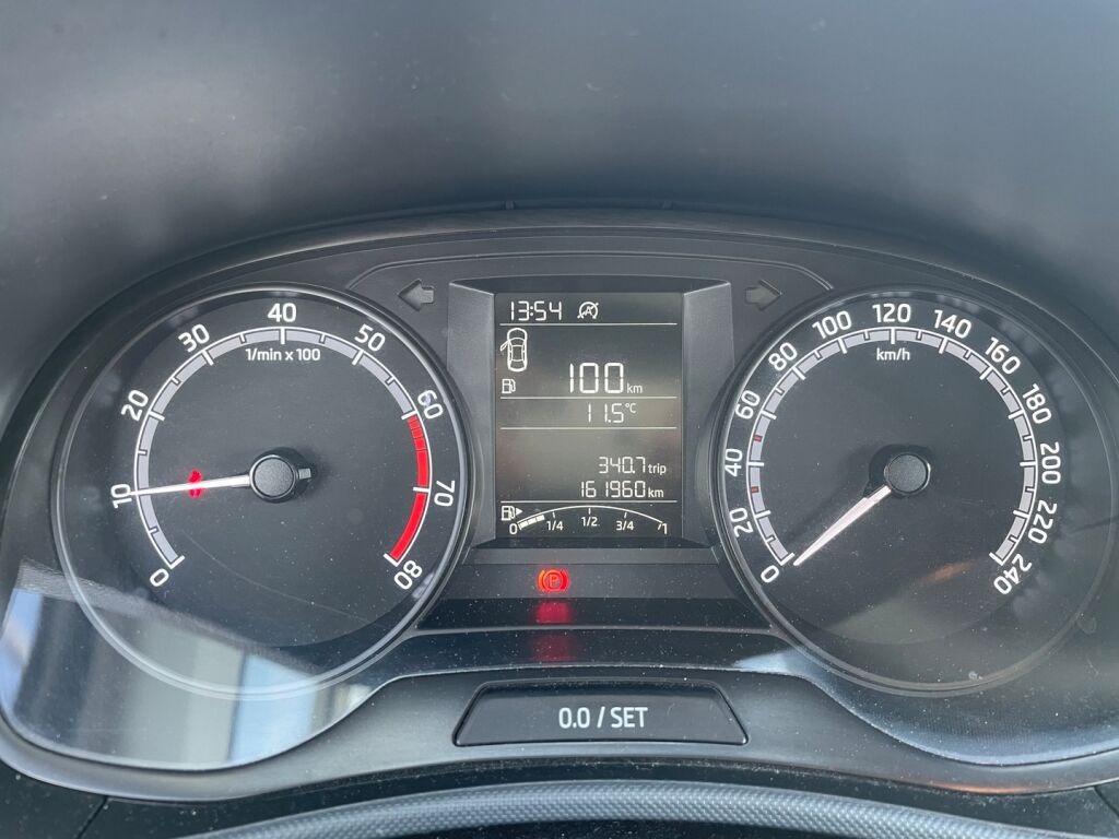 Skoda Fabia 2020 Sininen