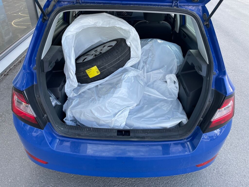 Skoda Fabia 2020 Sininen