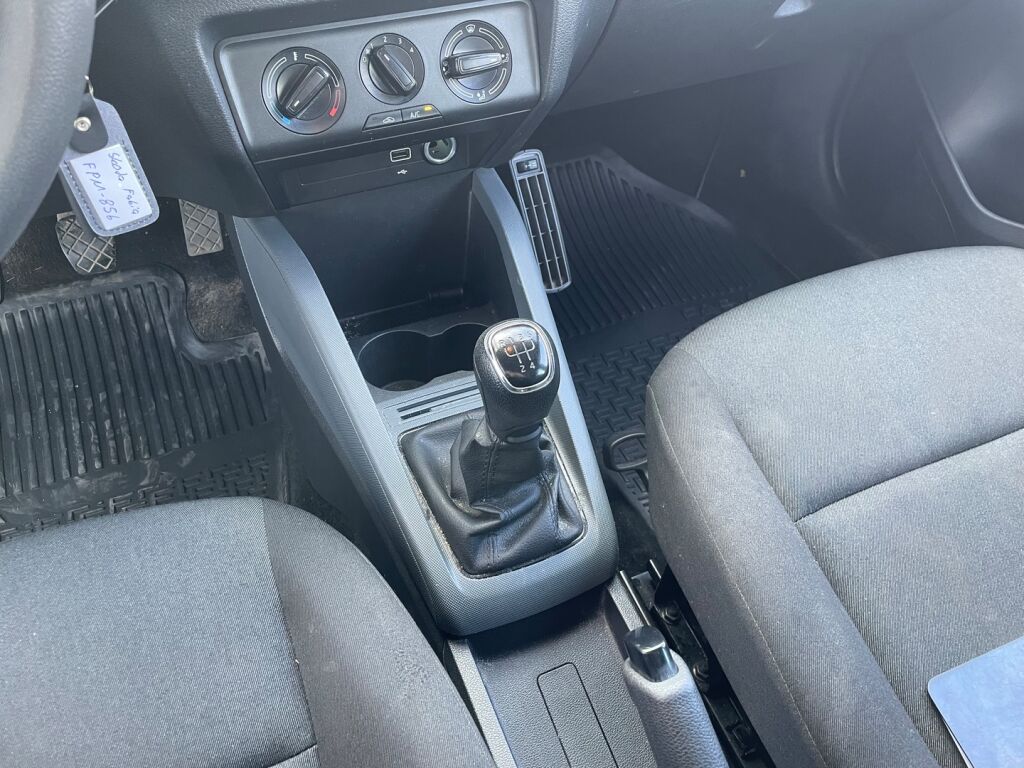 Skoda Fabia 2020 Sininen