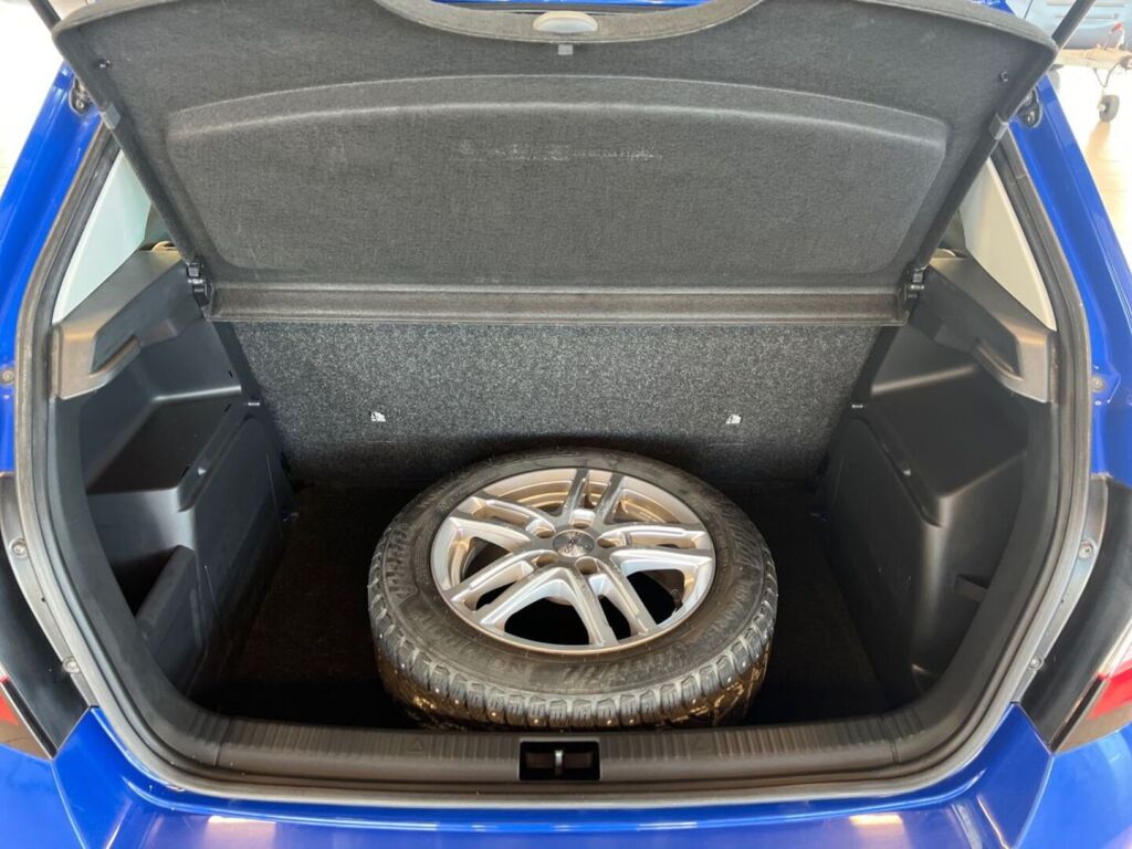 Skoda Fabia 2020 Sininen