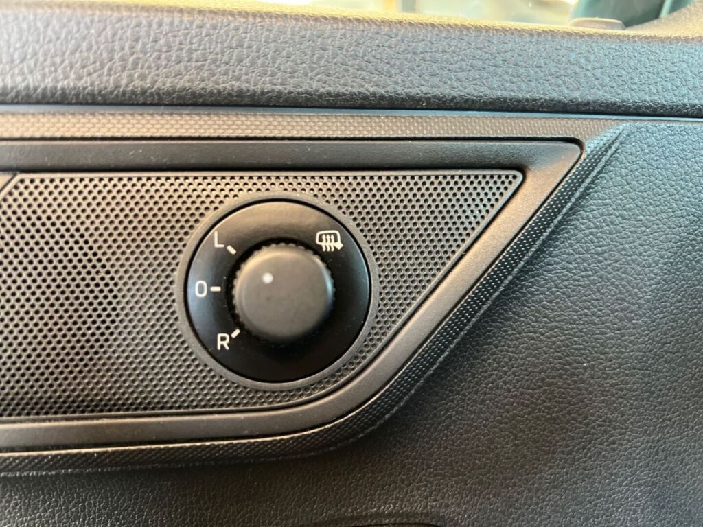 Skoda Fabia 2020 Sininen