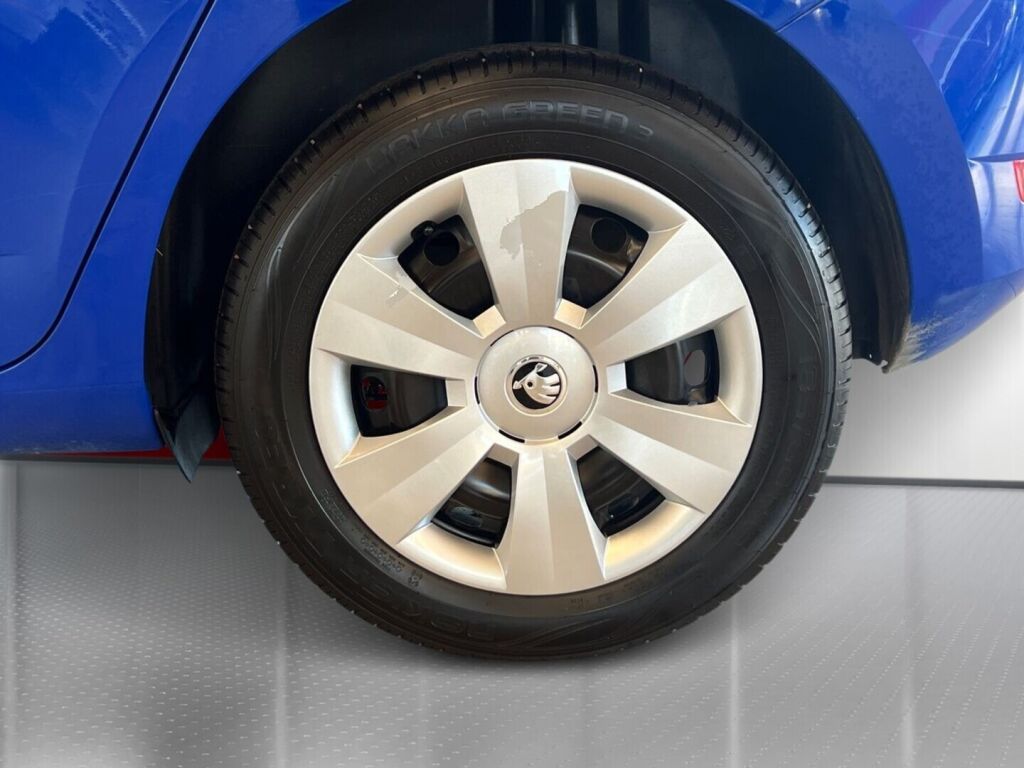 Skoda Fabia 2020 Sininen