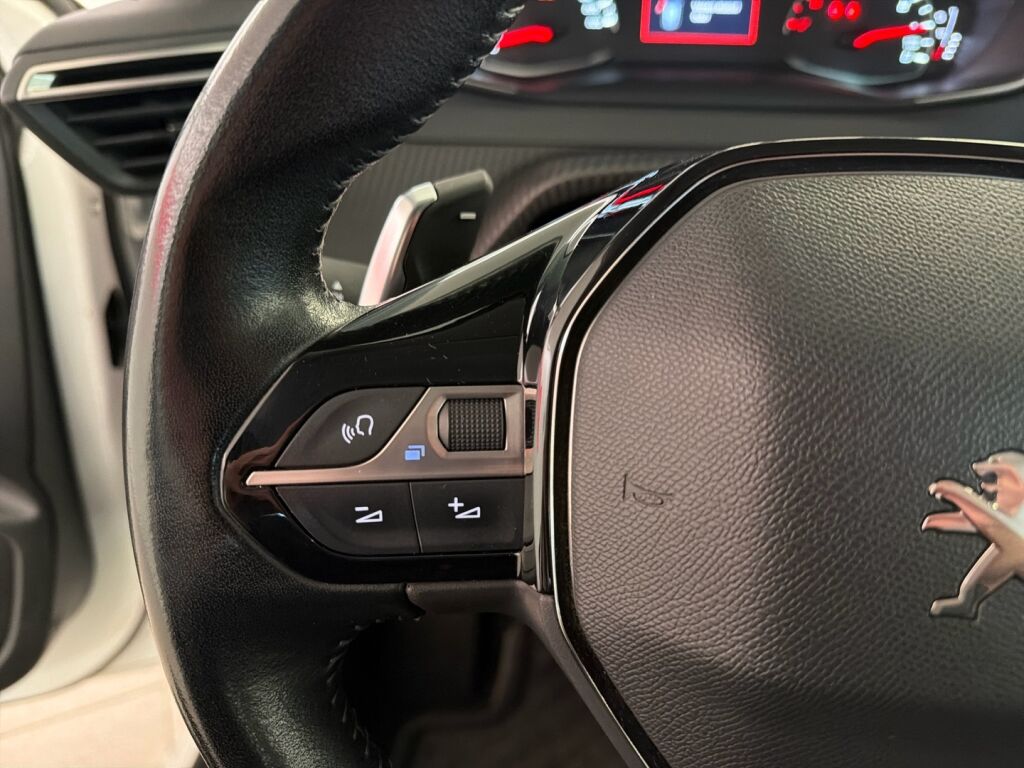 Peugeot 208 2020 Valkoinen