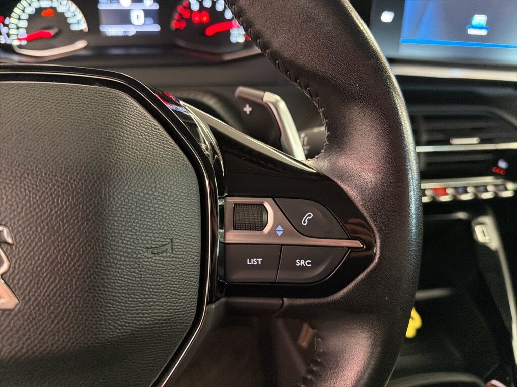 Peugeot 208 2020 Valkoinen