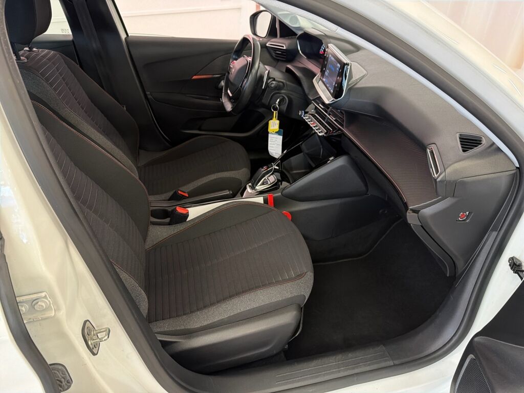 Peugeot 208 2020 Valkoinen