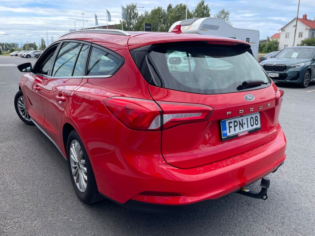 Ford Focus 2020 Punainen