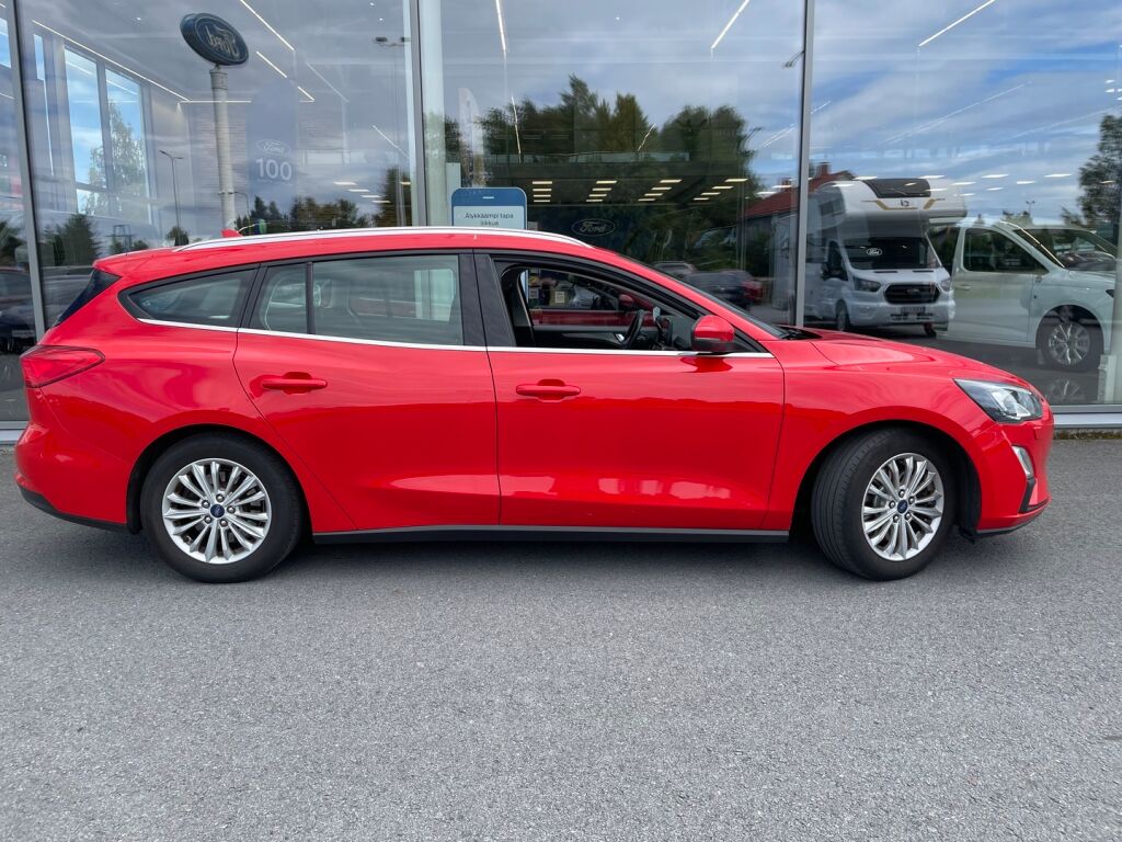Ford Focus 2020 Punainen
