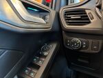 Ford Focus 2020 Punainen