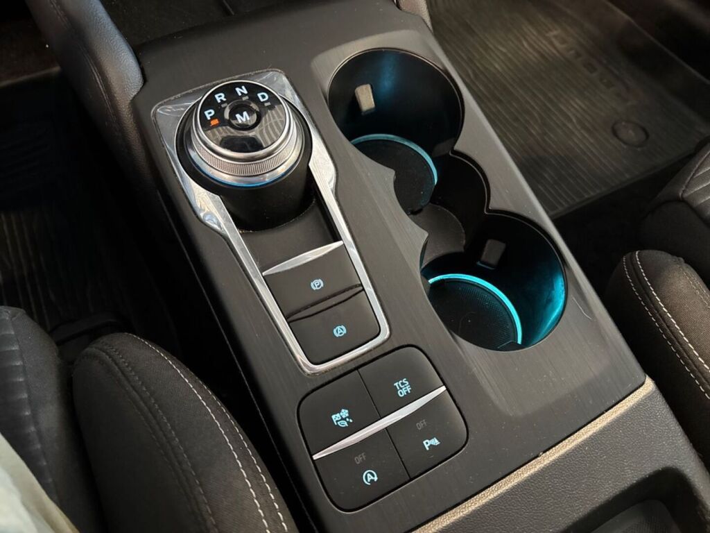 Ford Focus 2020 Punainen