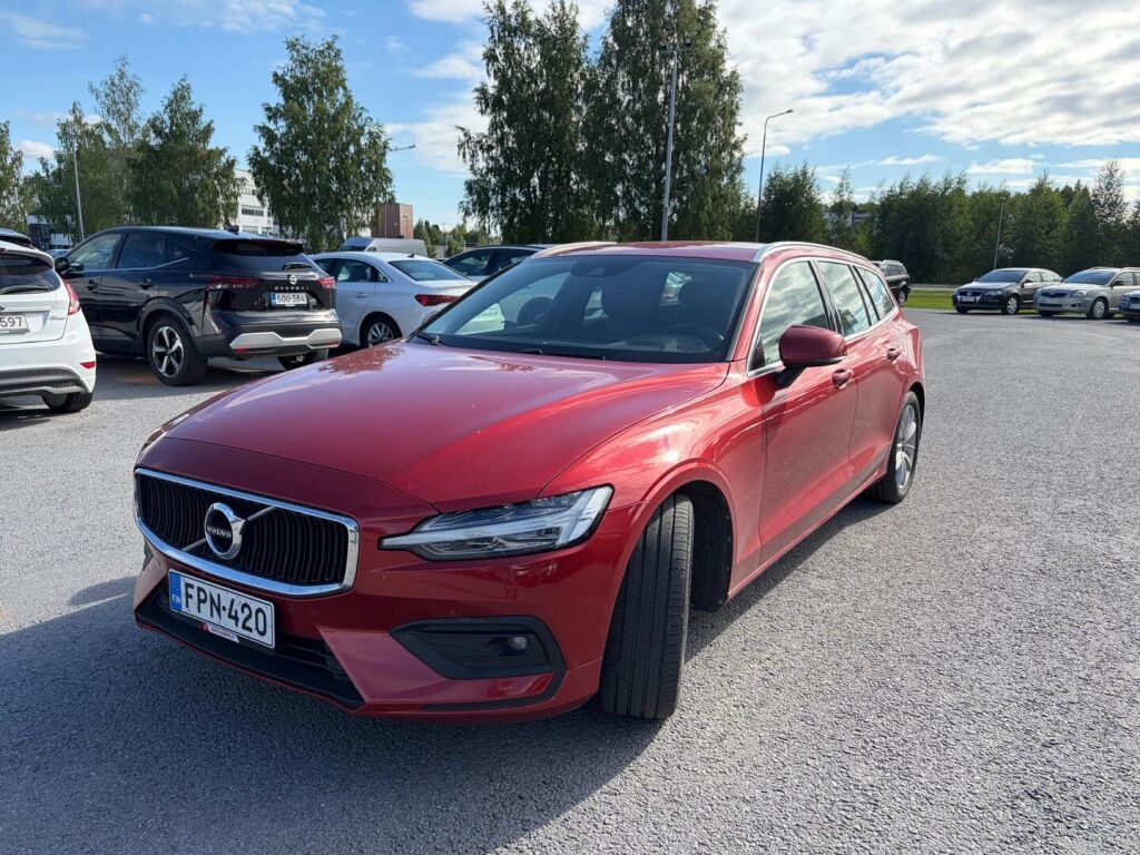 Volvo V60 2020 Punainen