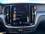 Volvo V60 2020 Punainen