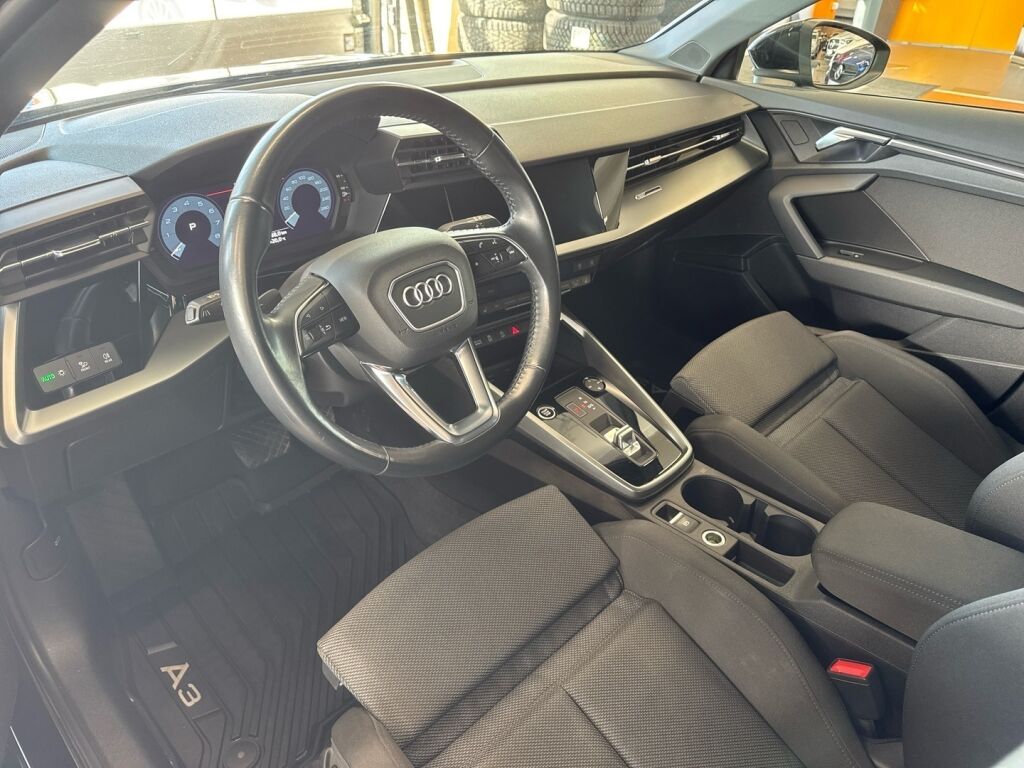 Audi A3 2020 Musta