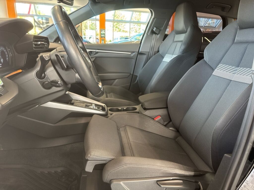 Audi A3 2020 Musta