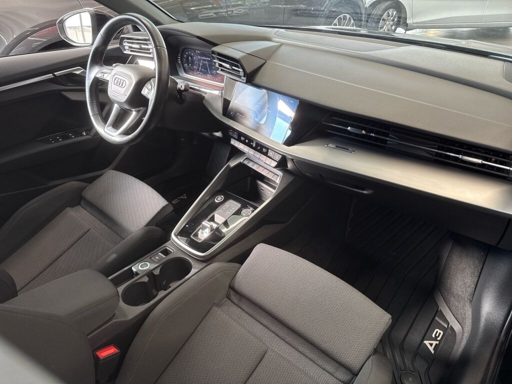 Audi A3 2020 Musta
